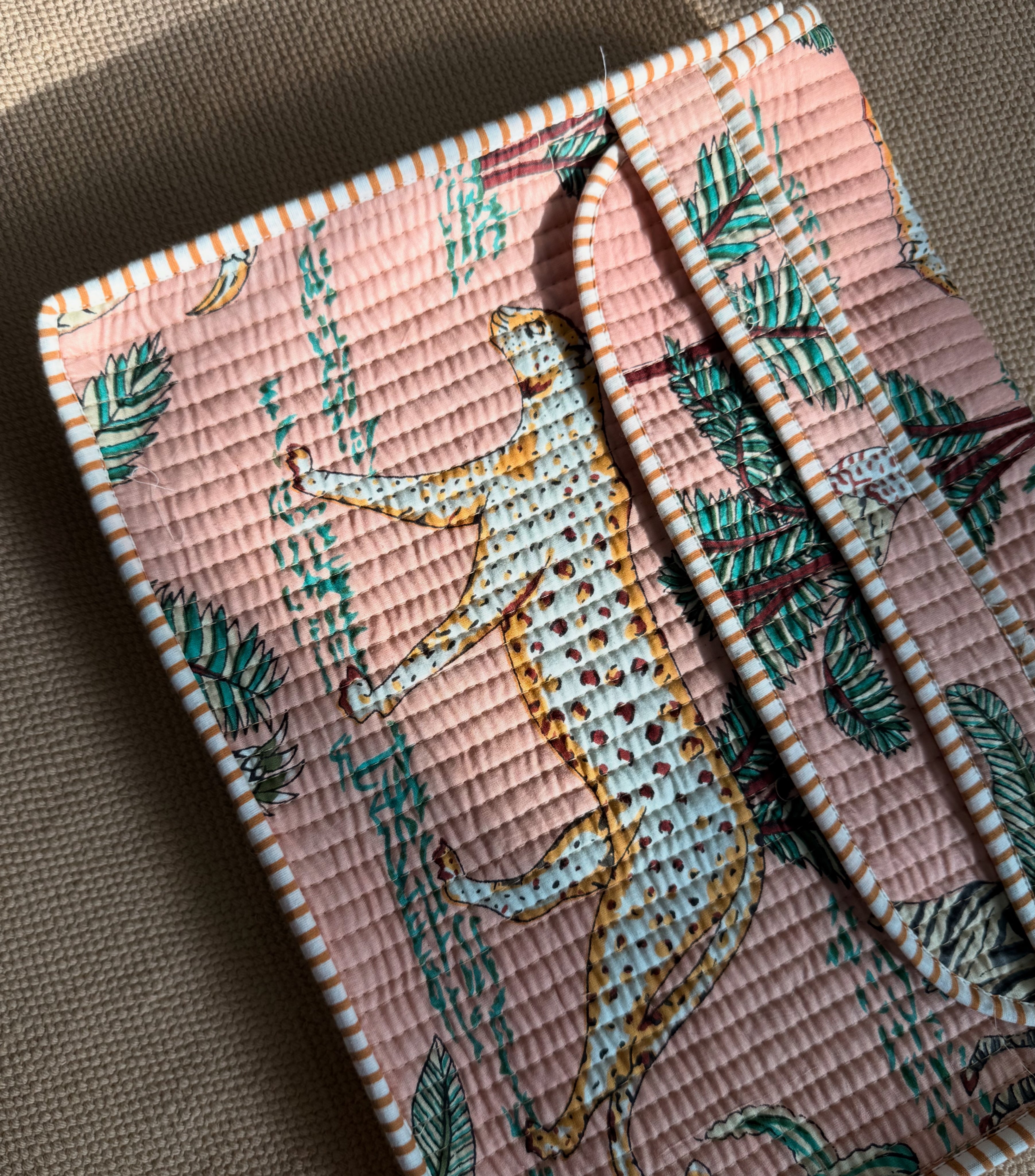 ClutchCase - Sleeve & Clutch in One